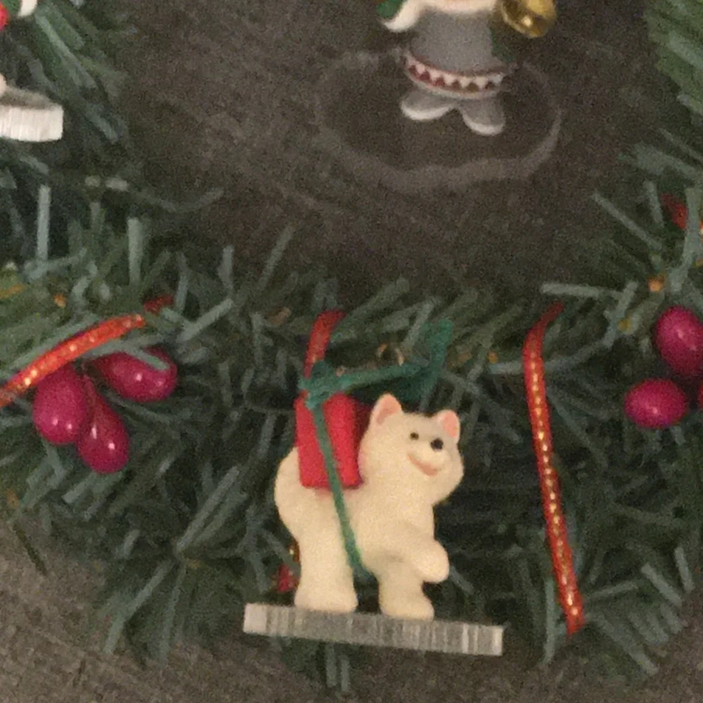 Hallmark Little Frosty Friends mini Wreath 1990 NWB Eskimo Seal Dog Bear Alaska